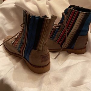 TOMS combat boots size 6